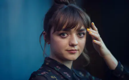 Maisie Williams on Navigating Identity and Fame After "Game of Thrones"